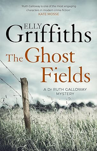 The Ghost Fields - Ruth Galloway 07